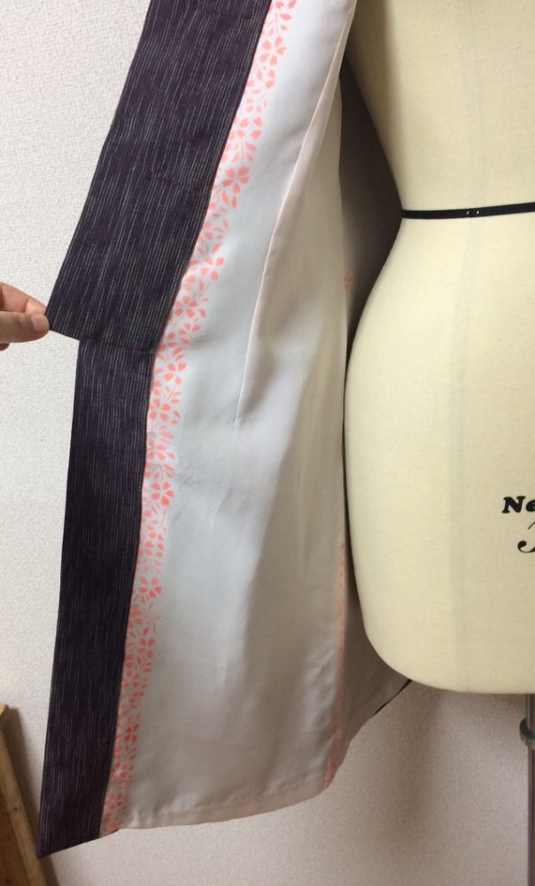 着物地のチャイナ服の裏地はなるべく正絹の長襦袢で作りたいと思います。